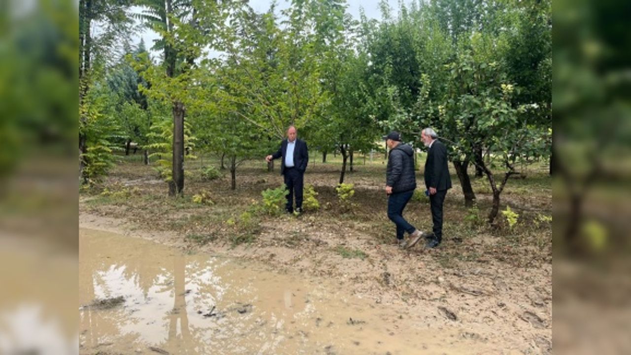 Sel alan yerlerde gereken talimatları verdi