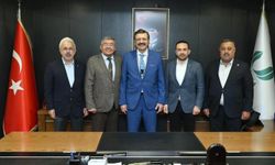 BAŞKAN ÖZKOÇ HİSARCIKLIOĞLU İLE BULUŞTU