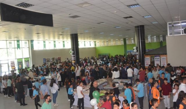 BU ETKİNLİĞE AKIN AKIN GELİYORLAR