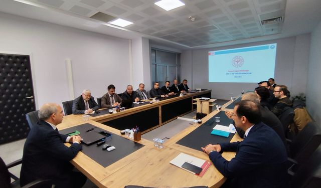 İLÇE BAŞHEKİMLERİ BULUŞTU TOPLANTIDA